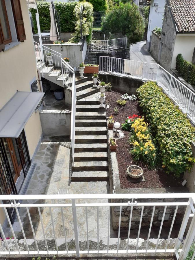 B&B-Foresteria Casa Della Musica Lake Como Мандельо дел Ларио Екстериор снимка
