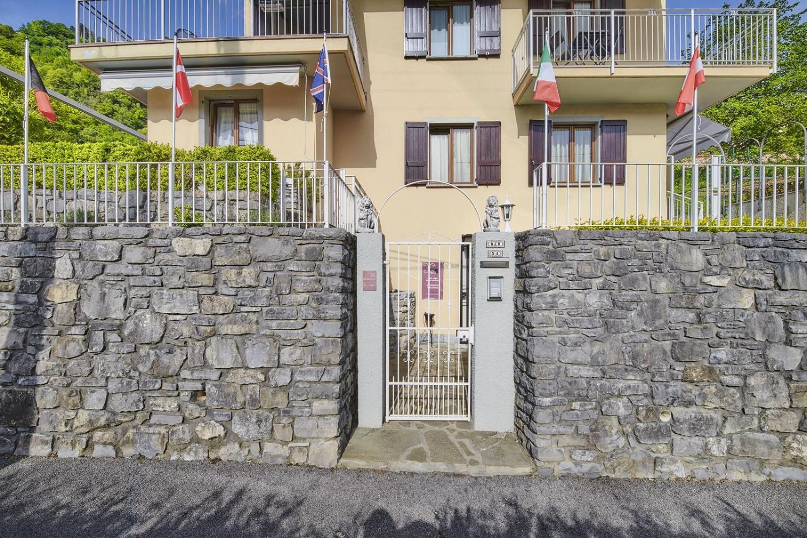 B&B-Foresteria Casa Della Musica Lake Como Мандельо дел Ларио Екстериор снимка